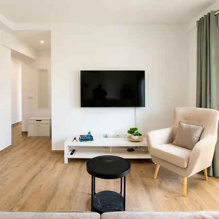 Elvix Centre B By Interhome